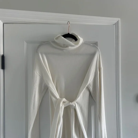 Amazon Women's Cream Mini Dress - Picture 4 of 4